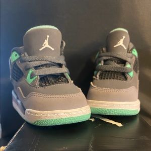 Baby Jordan 4 Retro size 4c